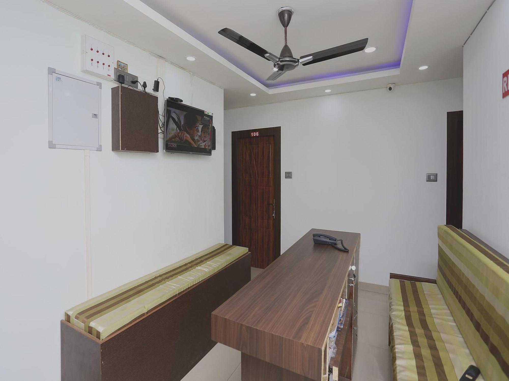Hotel O Aashray Guest House Guwahati Exterior foto